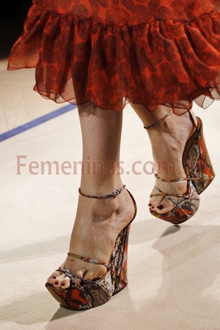 Zapatos taco chino moda verano 2012 Yves Saint Laurent d